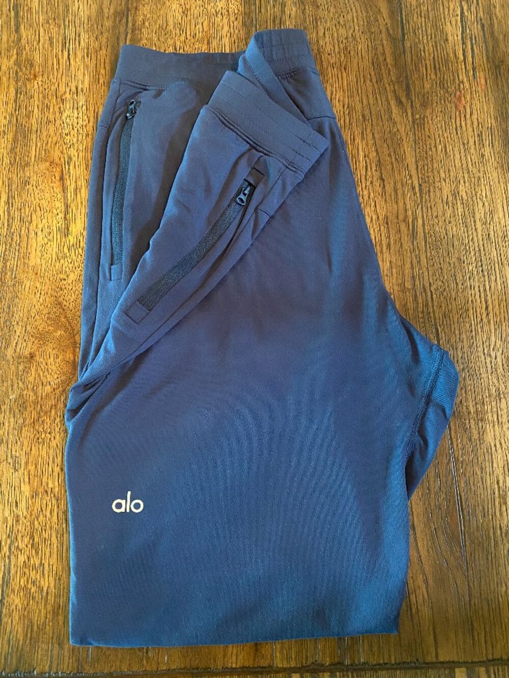 Alo Yoga Men's Joggers Navy Athletic Jogger Pants Activewear - Medium